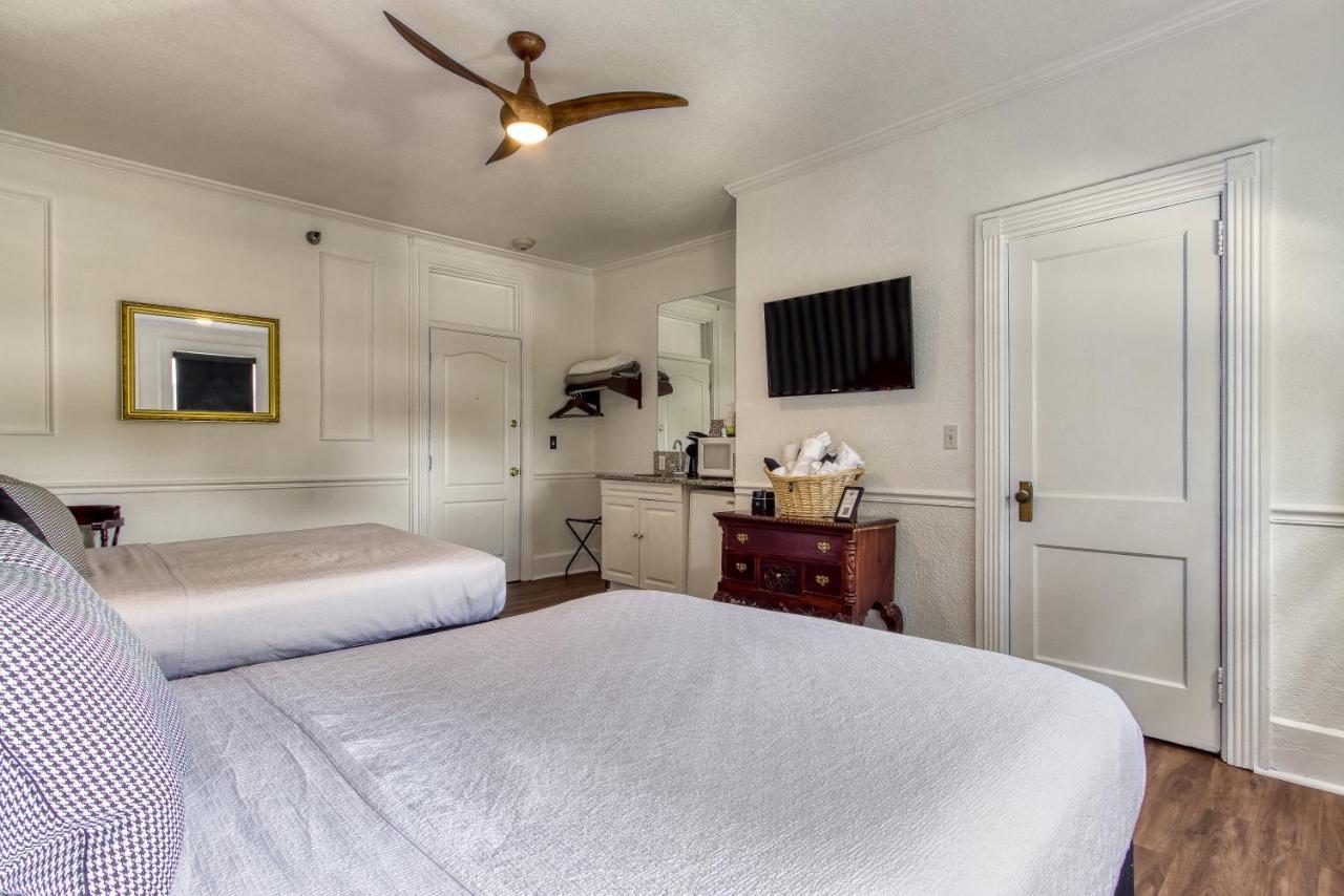 New Collection Downtown St Pete Hotel 3*